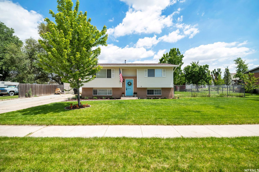 2124 N 2475 W, Clinton, UT 84015