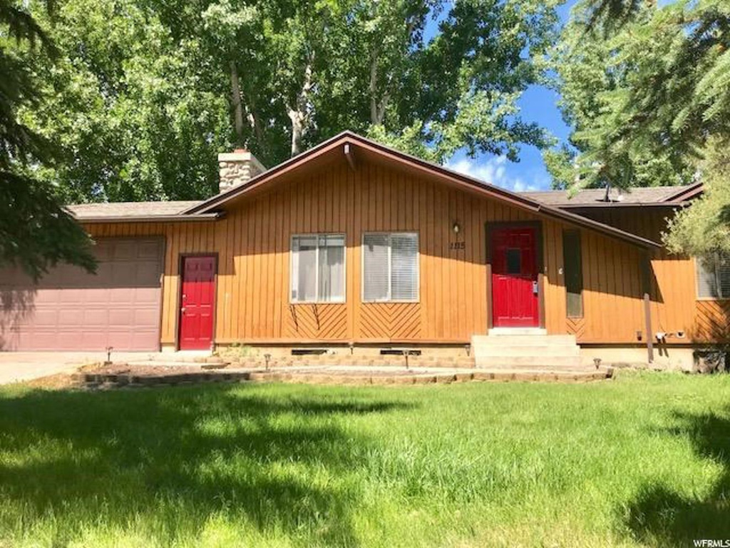 1115 S Park Ave W, Logan, UT 84321
