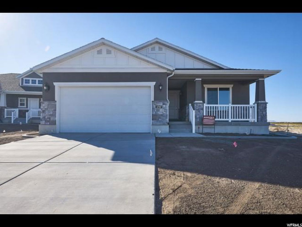 3797 W Hooded Crane Ln, Clinton, UT 84015