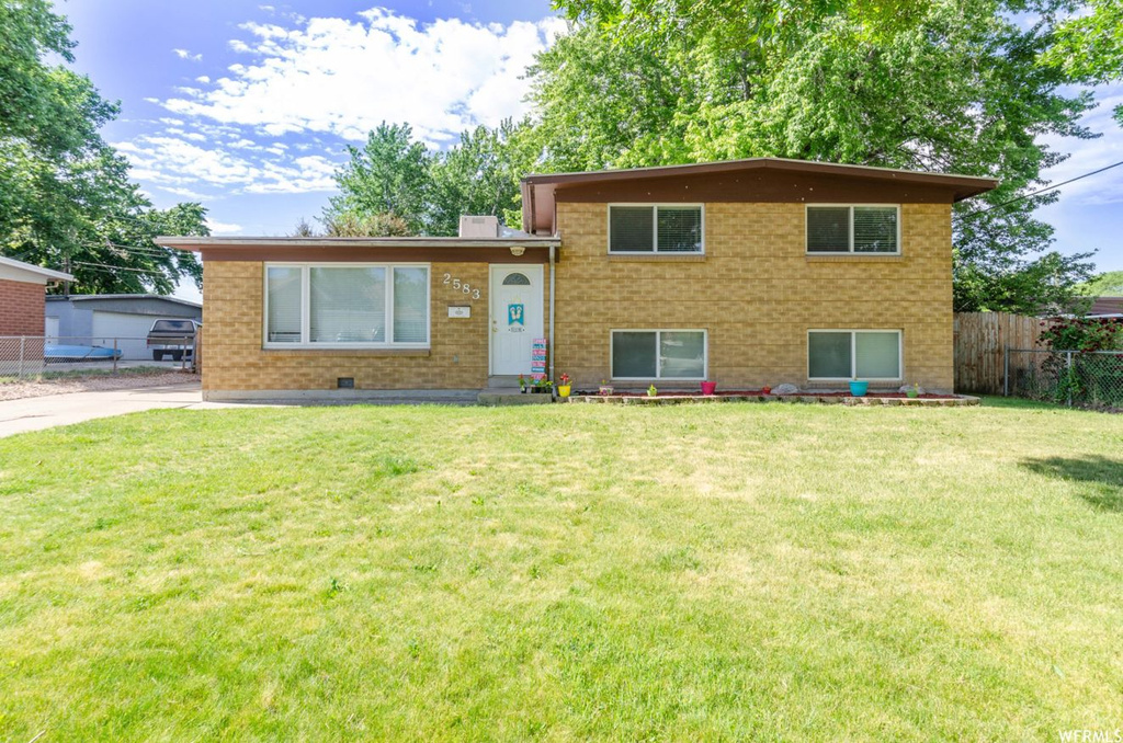 2583 W 5650 S, Roy, UT 84067