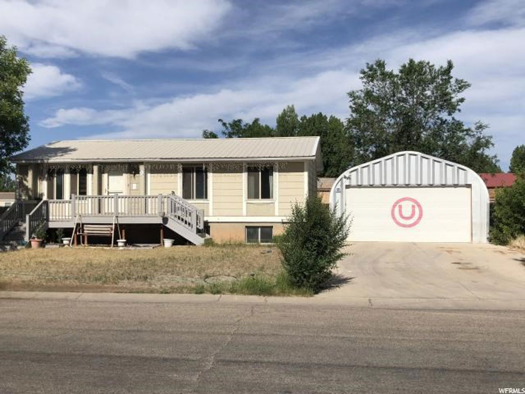 498 S 500 E, Roosevelt, UT 84066