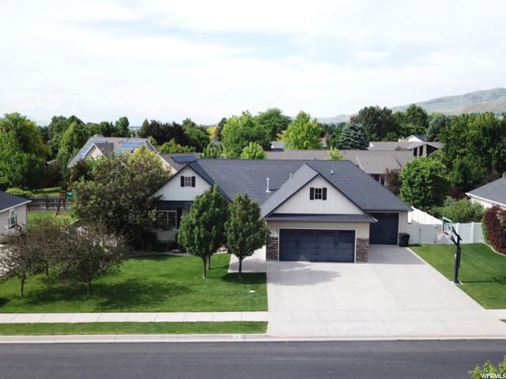 641 E 2100 N, North Logan, UT 84341