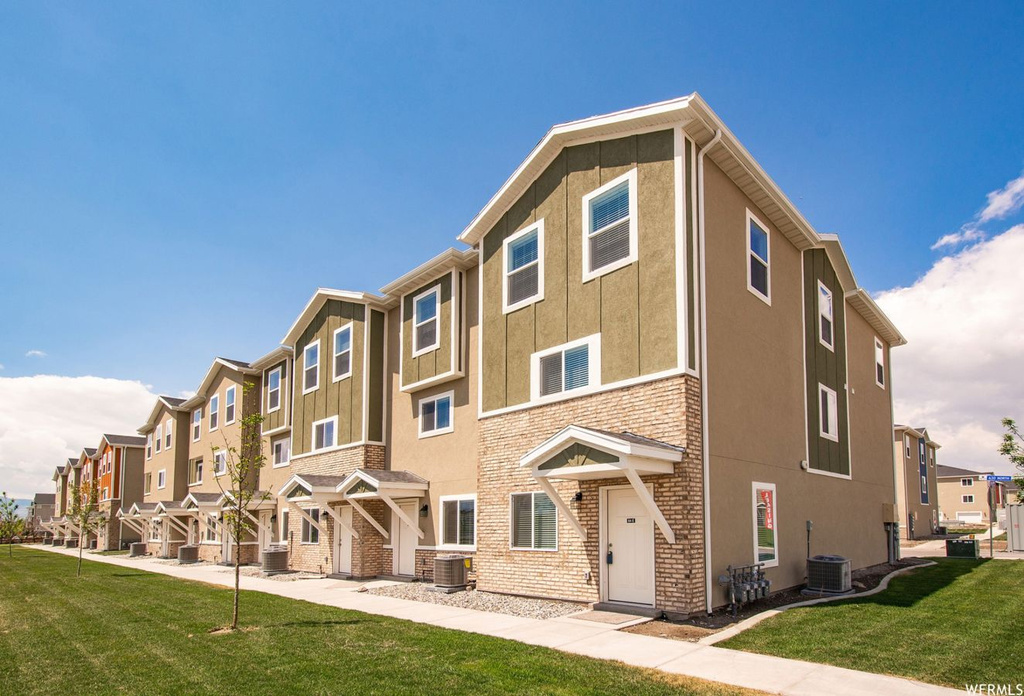 76 E 630 N, Vineyard, UT 84058