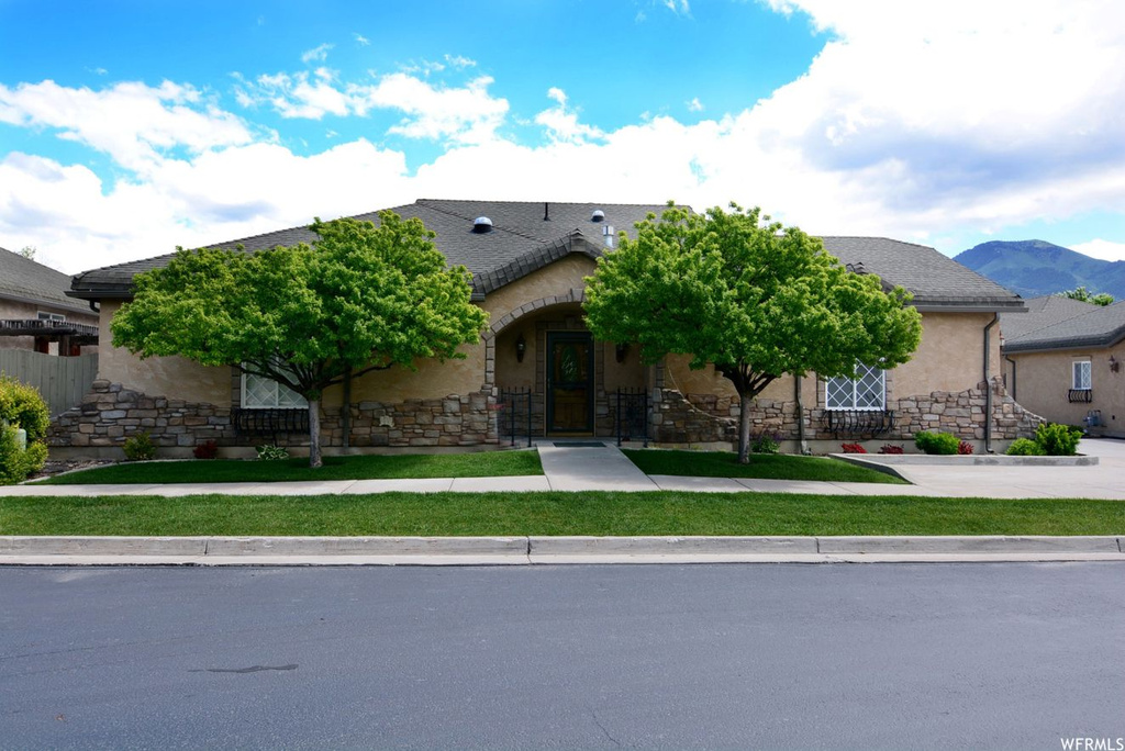 462 N Choke Cherry Ln W, Providence, UT 84332