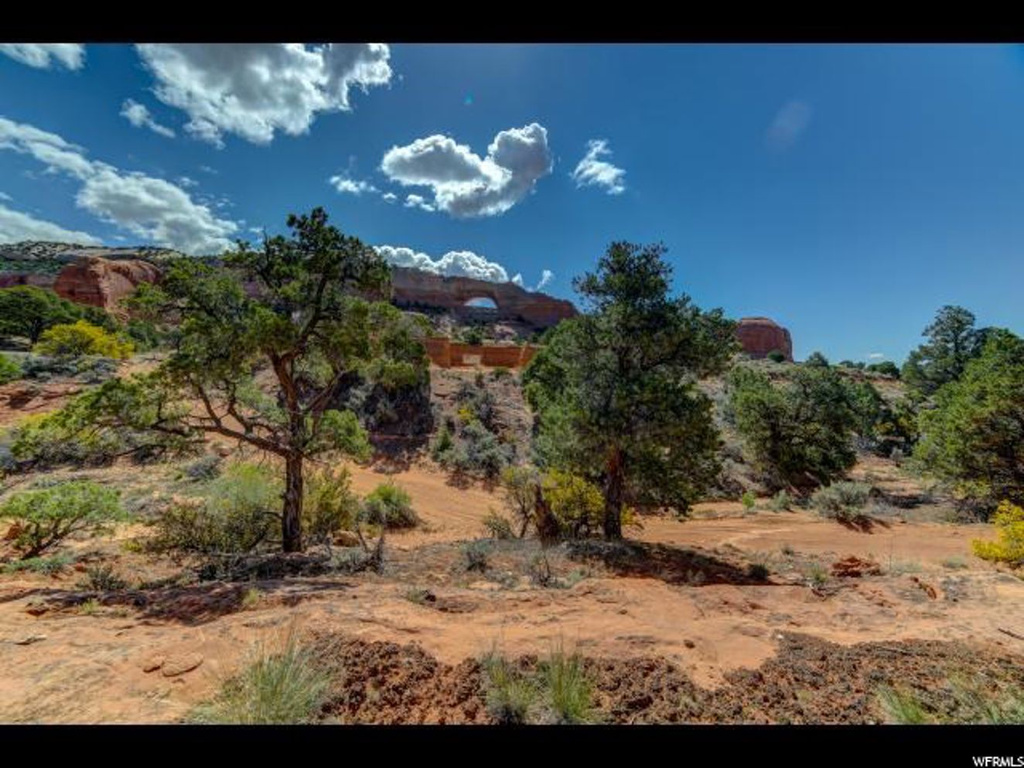 1 Joe Wilson Dr #E, Moab, UT 84532