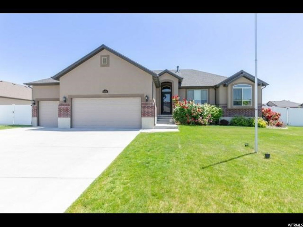 2408 N 1445 W, Clinton, UT 84015