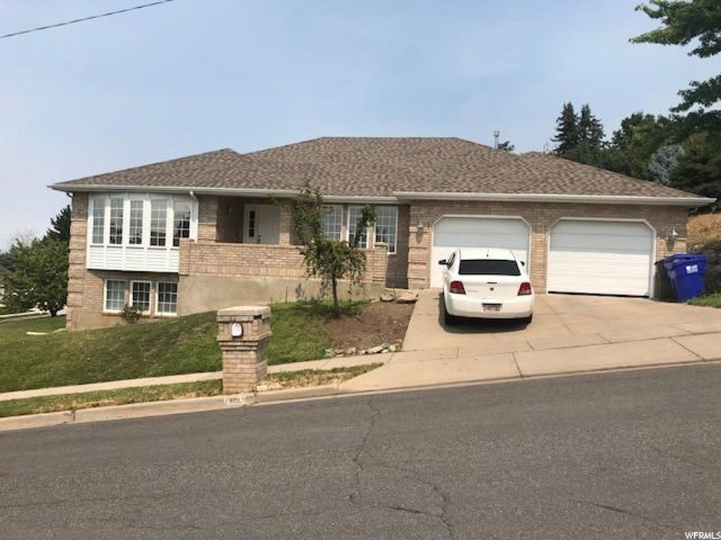 423 E Powell Ave, Centerville, UT 84014