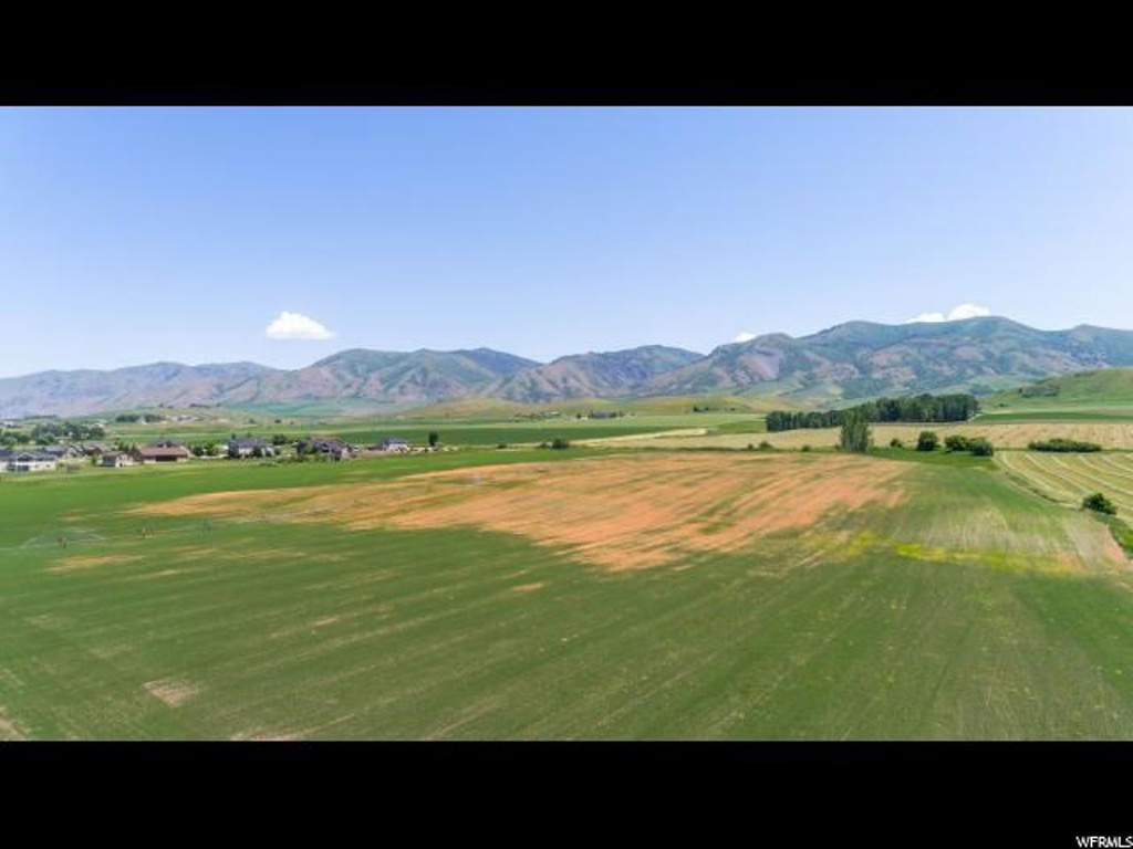 200 E 9550 S, Paradise, UT 84328