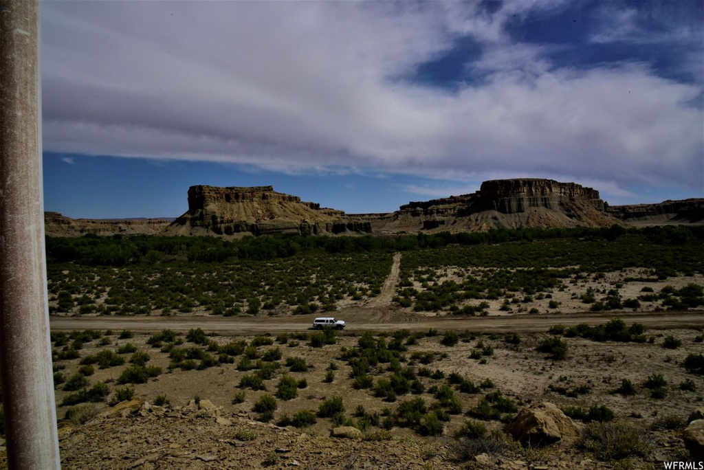 1750 N 7650 E, Caineville, UT 84775