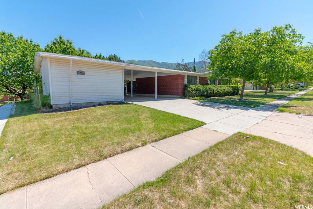 791 Holroyd, Ogden, UT 84403