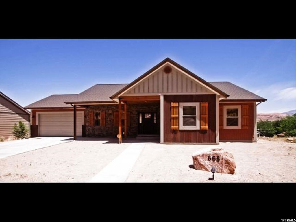 668 Doc Allen Dr., Moab, UT 84532