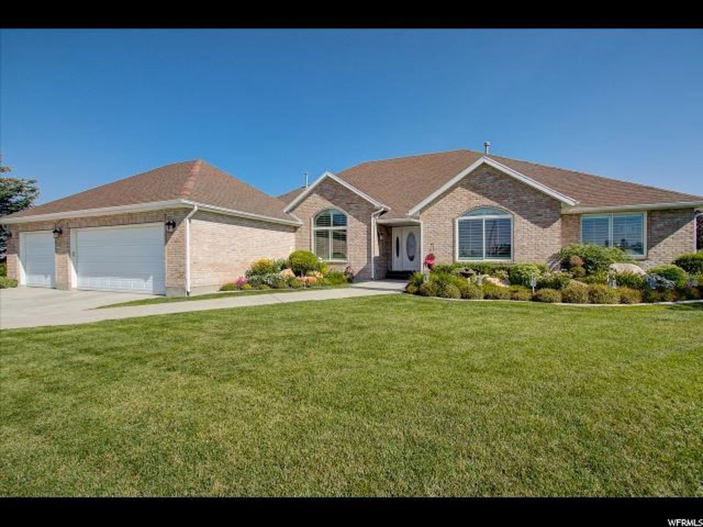 680 W North Bench Rd, Oakley, UT 84055