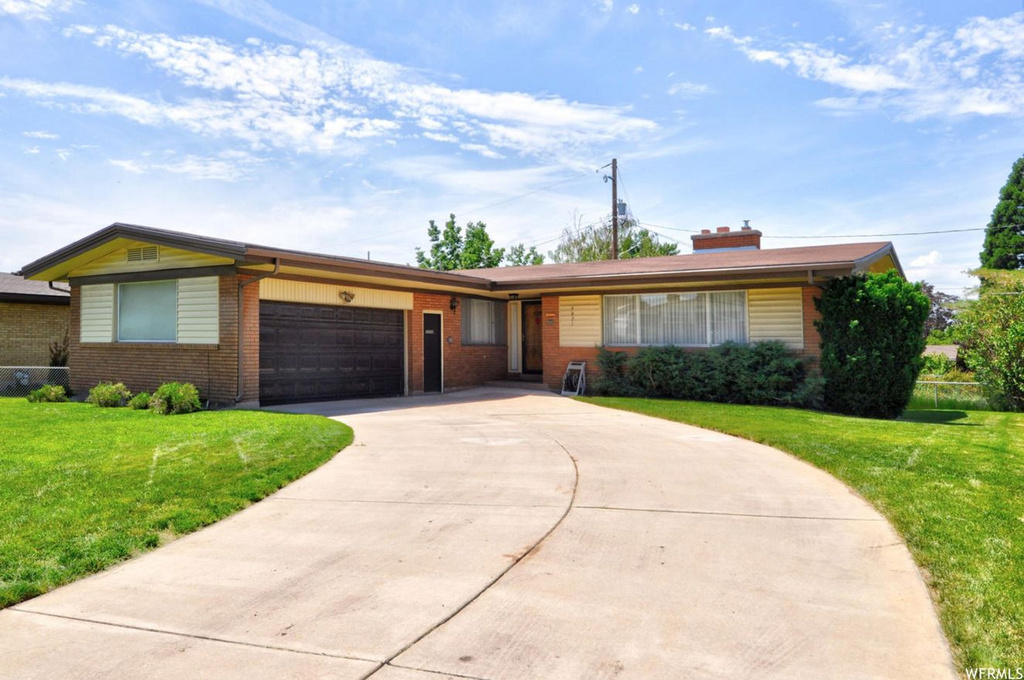 5821 S 2150 W, Roy, UT 84067
