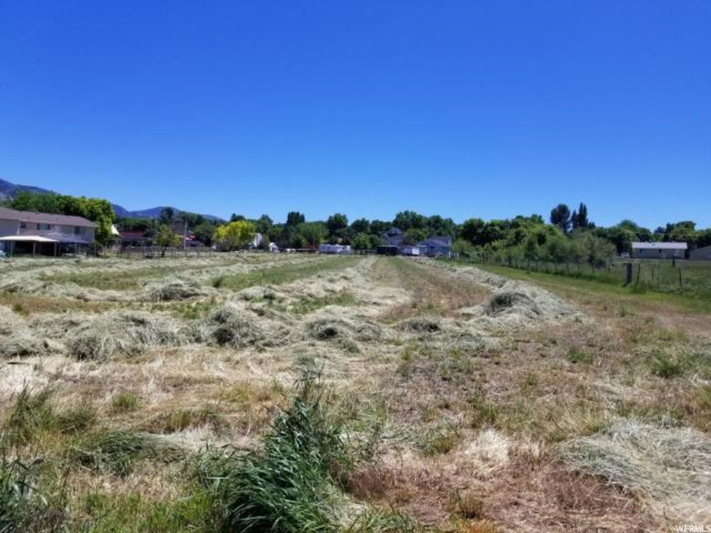 160 E 200 N #3, Hyrum, UT 84319