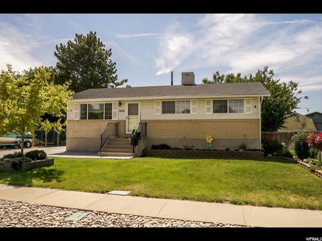 1669 N 2800 W, Clinton, UT 84015