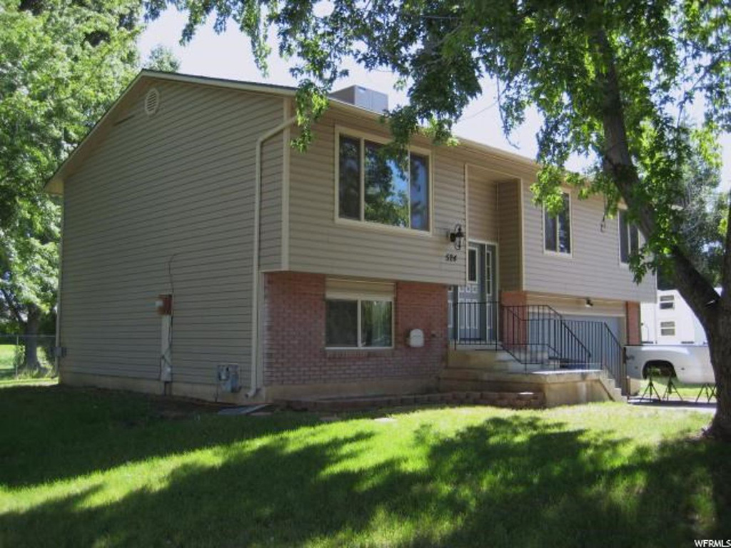 524 W 1060 N, Clinton, UT 84015
