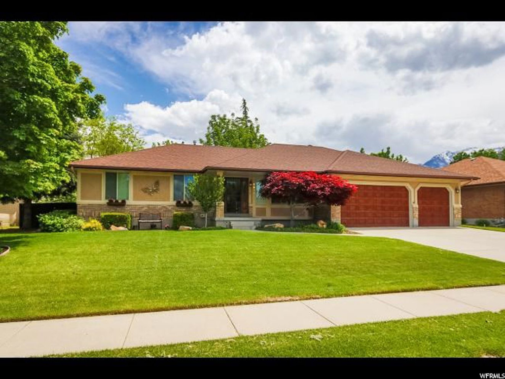 8917 S Sunridge Dr E, Sandy, UT 84093