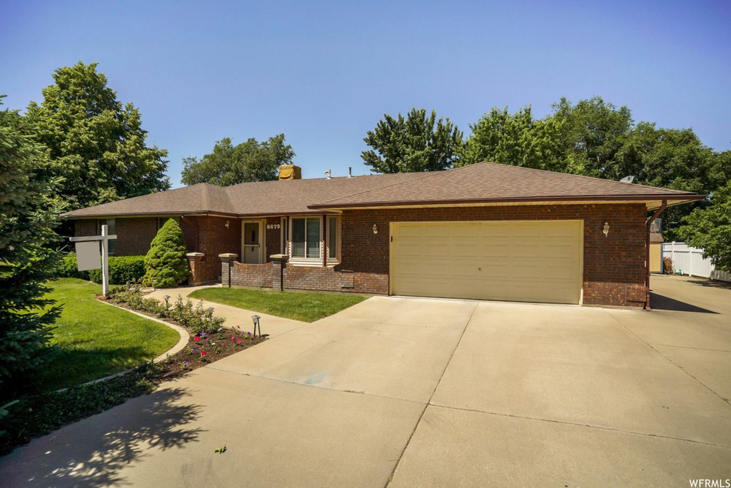 6679 S 1775 E, Uintah, UT 84403
