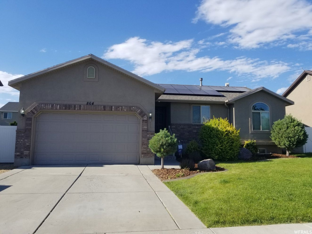 864 Willow Brook Ln, Pleasant View, UT 84404