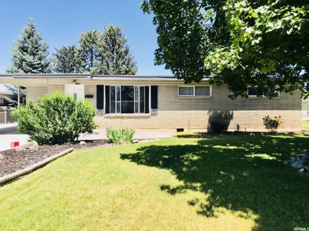 2336 W 4975 S, Roy, UT 84067