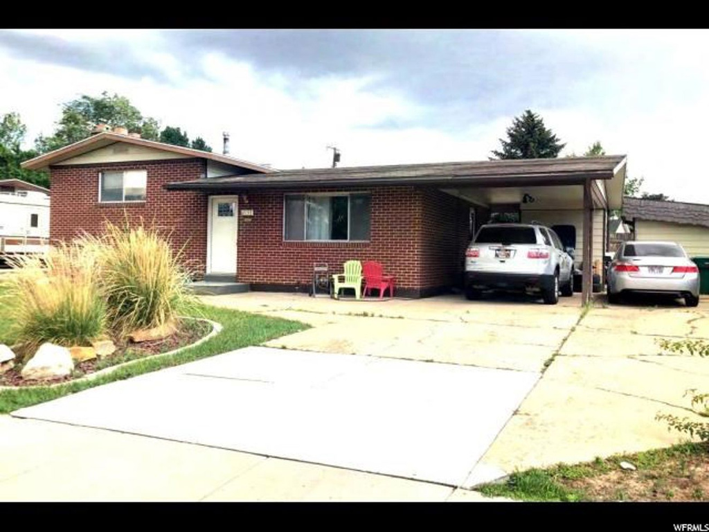 2155 W 4975 S, Roy, UT 84067