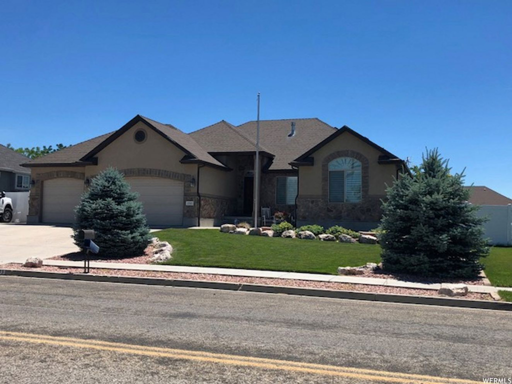 3743 W 6000 S, Roy, UT 84067