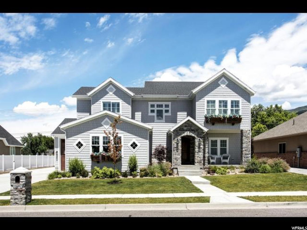 152 W 425 S, Centerville, UT 84014