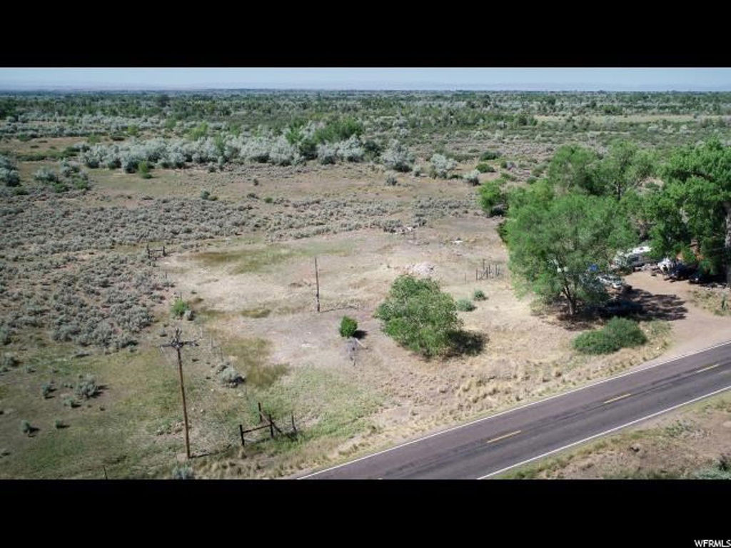 7298 E 7000 N, Lapoint, UT 84039