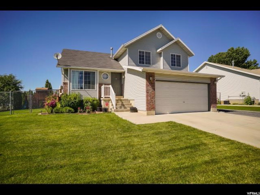 2192 W 2175 N, Clinton, UT 84015
