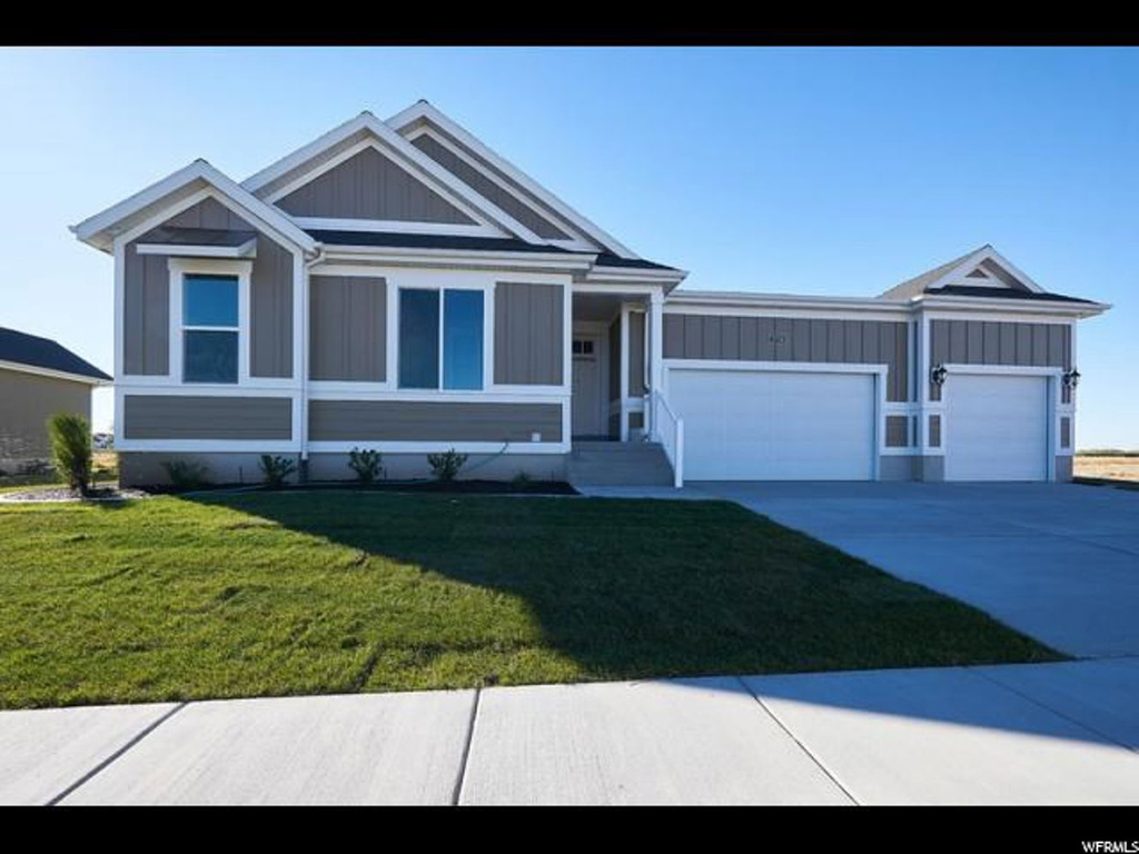 3759 W 2400 N, Clinton, UT 84015