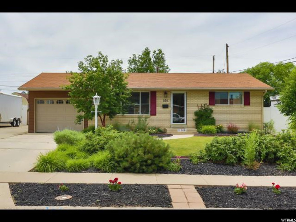 950 E Tritoma Ave, Sandy, UT 84094