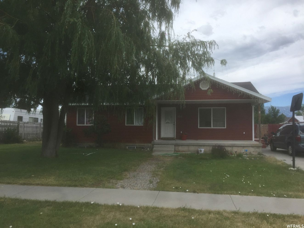 108 S 1300 E, Hyrum, UT 84319