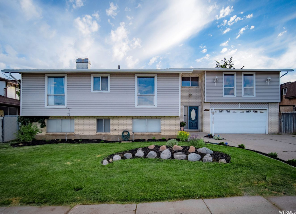 2160 W 5500 S, Roy, UT 84067