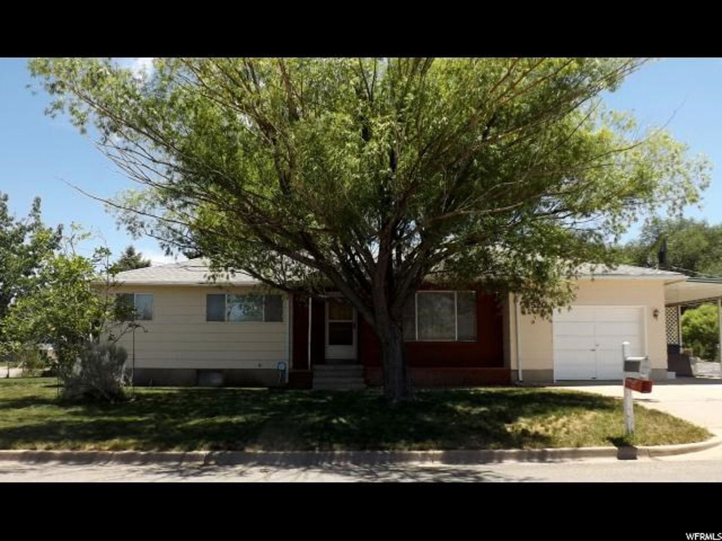 5520 S 2050 W, Roy, UT 84067