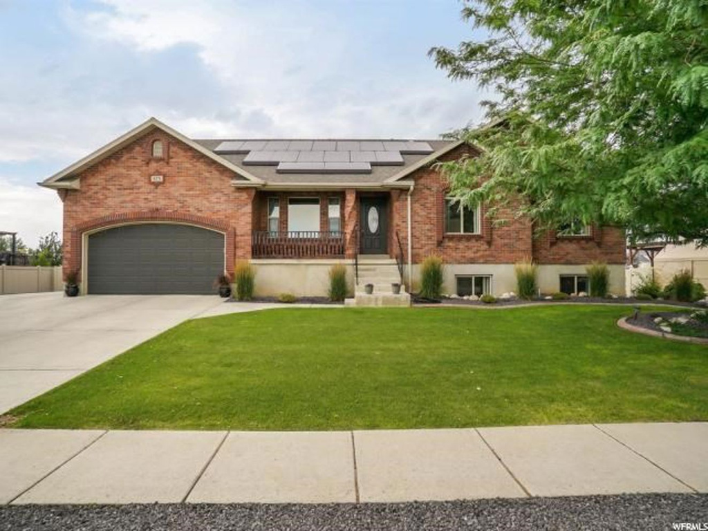4274 W 6000 S, Roy, UT 84067
