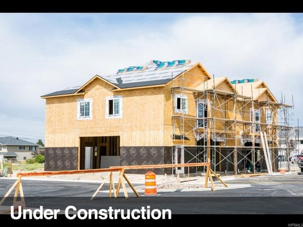 194 W 1575 N #3, Logan, UT 84341