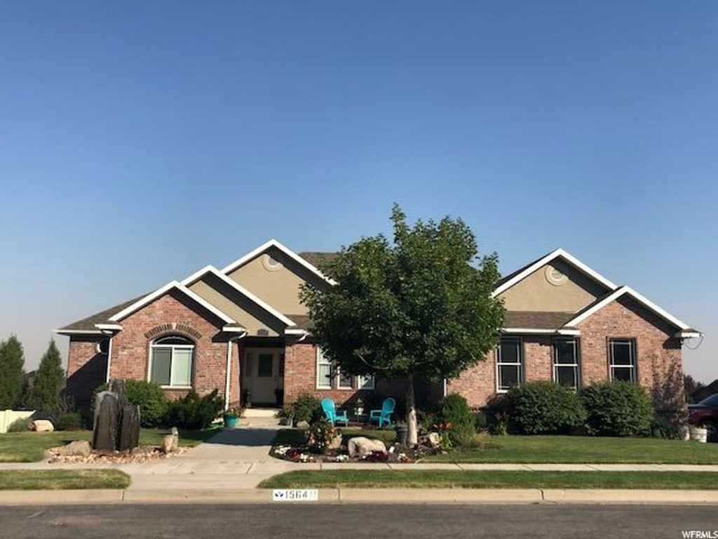 1564 S Canyon View Dr, Perry, UT 84302