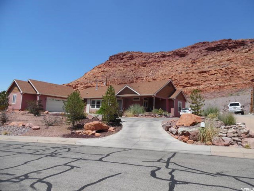 111 Arches Dr, Moab, UT 84532