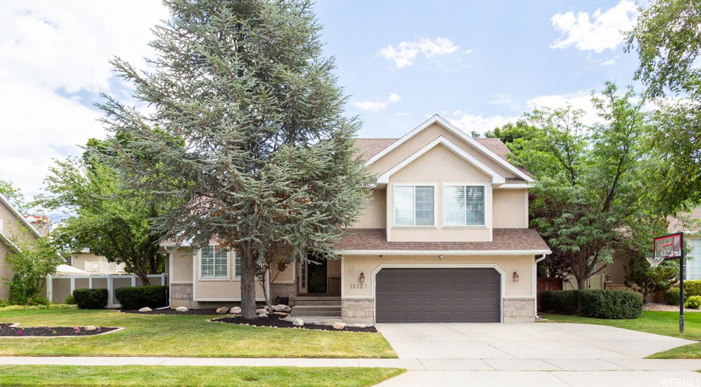 12123 S Bluff View Dr E, Sandy, UT 84092