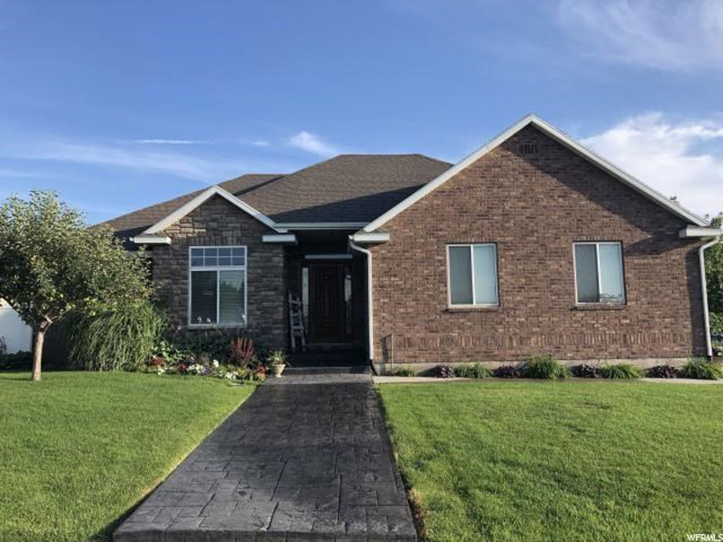 444 N 150 E, Hyde Park, UT 84318
