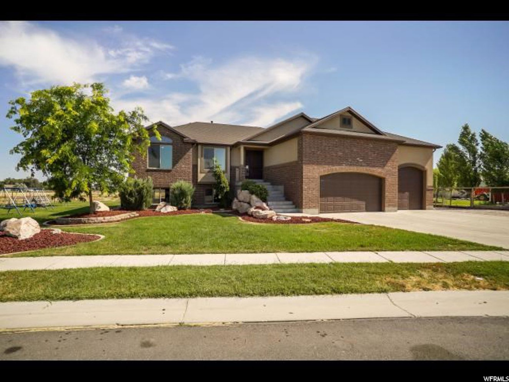 5548 W 5725 S, Hooper, UT 84315