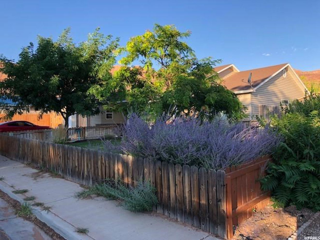 1312 Arnel Ln, Moab, UT 84532