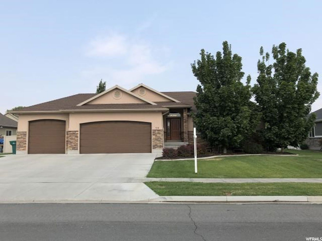 938 2350 W, Layton, UT 84041