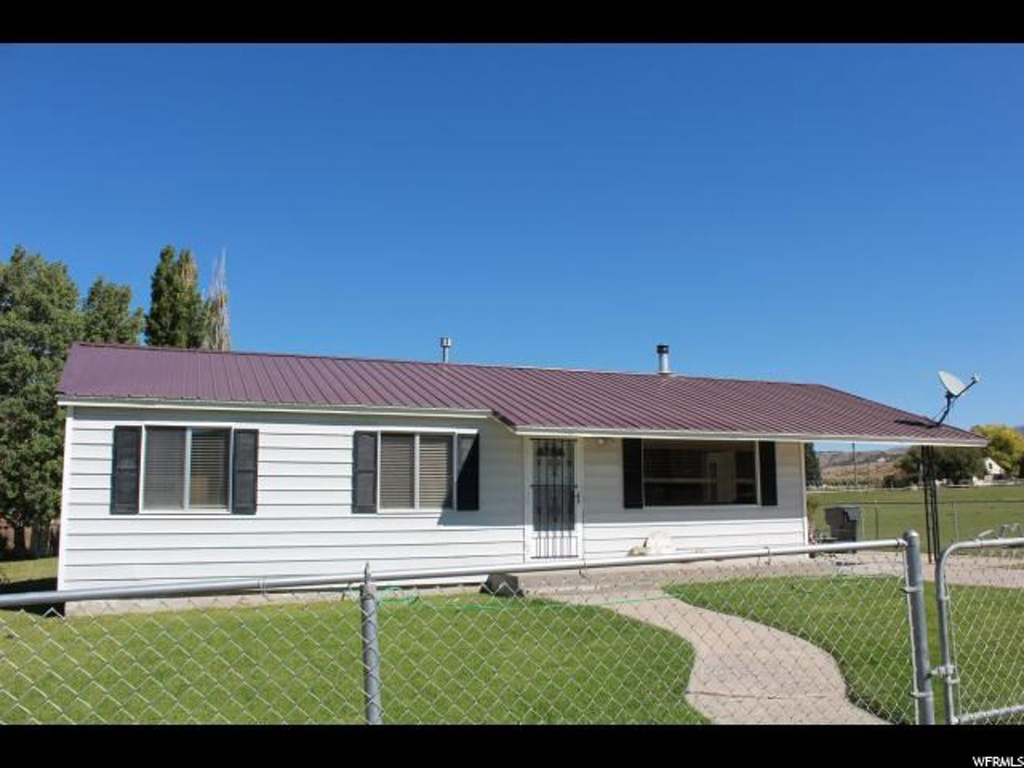873 E Sr 72, Fremont, UT 84747