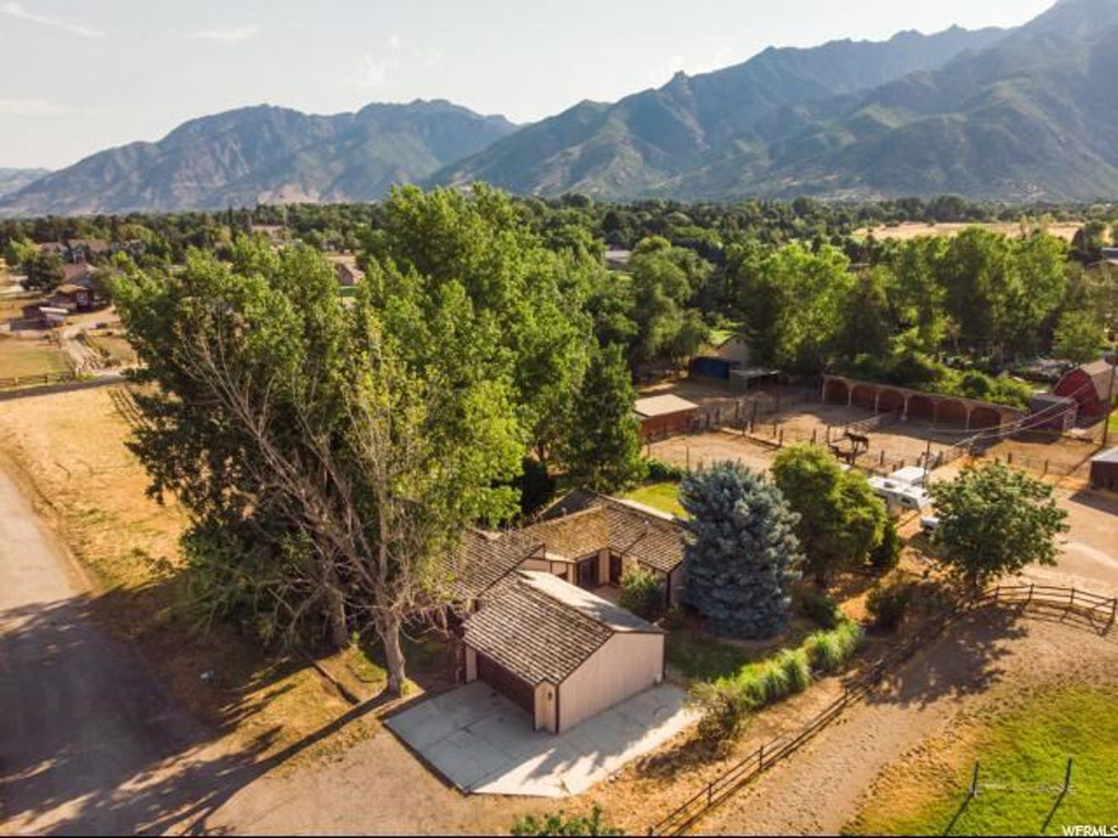 2576 E 10000 S, Sandy, UT 84092