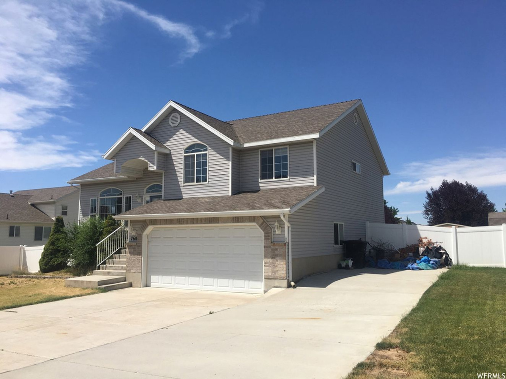 768 W 910 N, Clinton, UT 84015