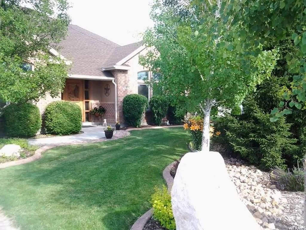 5732 S 6500 W, Hooper, UT 84315