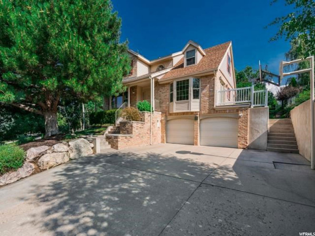 1377 E Barton Creek Ln, Bountiful, UT 84010