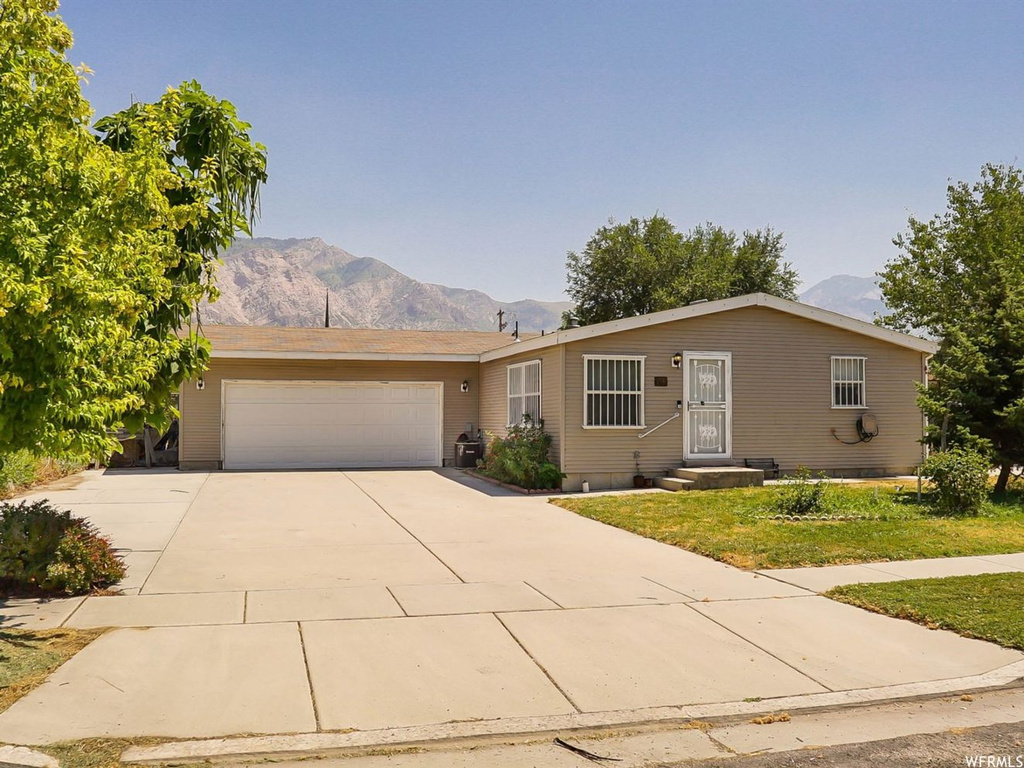 110 N Pingree Ave, Ogden, UT 84404