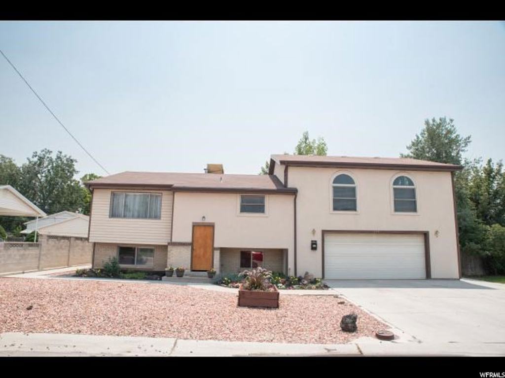 396 E Mountain View Dr S, Sandy, UT 84070